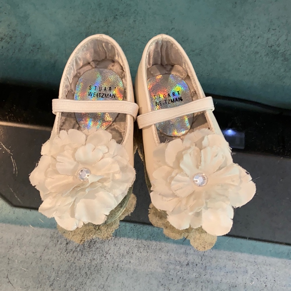 Stuart weitzman size 2 ballet